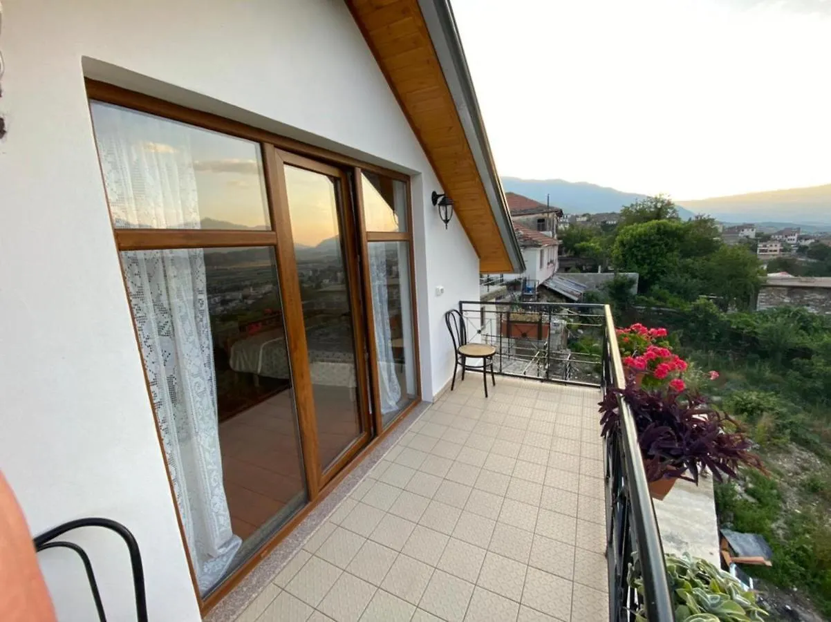 Bixhaku Guesthouse Gjirokastër Casa de hóspedes