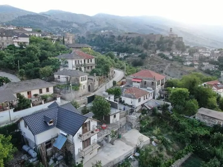 Bixhaku Guesthouse Gjirokaster