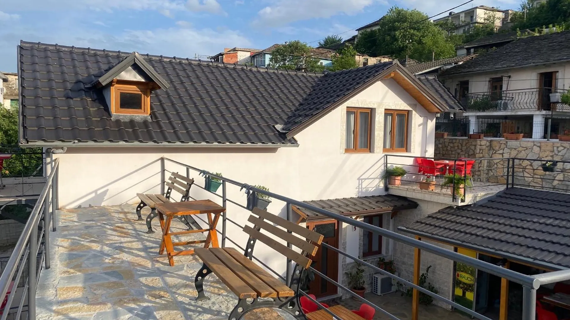 Guest house Bixhaku Guesthouse Gjirokaster Albania